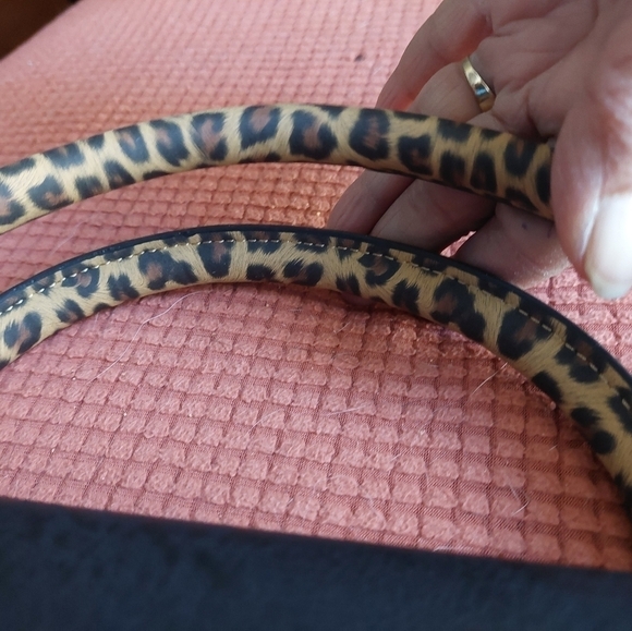 Joanel Quilted & Plain Black & Faux Leopard Trim Handbag (Large) - Picture 13 of 16